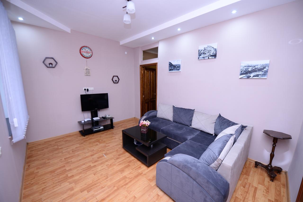 Sweet Home Apartment Tbilisi Exteriör bild